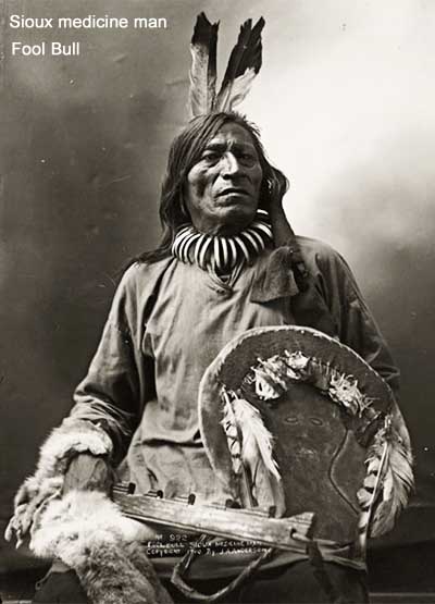Sioux medicine man Fool Bull
